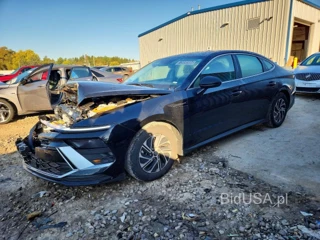 HYUNDAI SONATA HYBRID BLUE