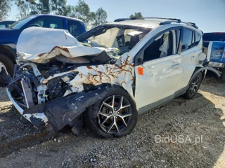 TOYOTA RAV4 SE