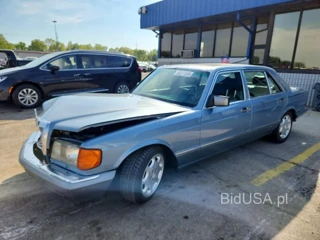 MERCEDES-BENZ 560 SEL
