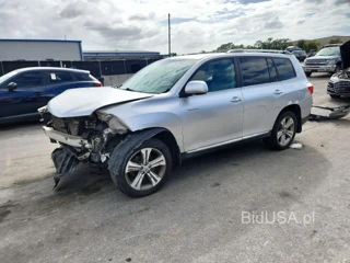 TOYOTA HIGHLANDER LIMITED
