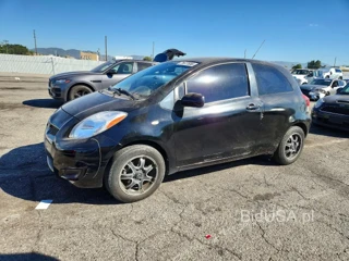 TOYOTA YARIS BASE