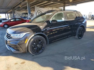 VOLKSWAGEN TIGUAN SE R-LINE BLACK