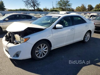 TOYOTA CAMRY XLE