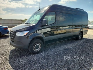 MERCEDES-BENZ SPRINTER 2500