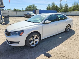 VOLKSWAGEN PASSAT SE