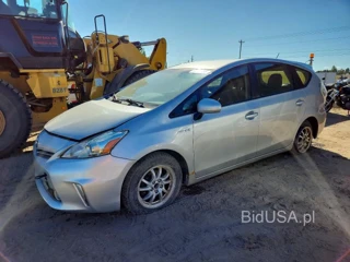 TOYOTA PRIUS V THREE
