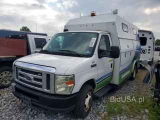 FORD ECONOLINE E450 SUPER DUTY CUTAWAY VAN