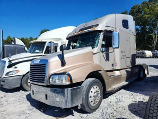 FREIGHTLINER CST120