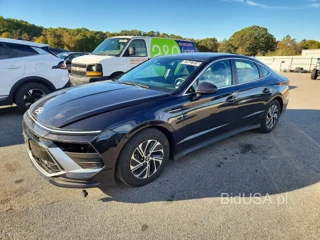 HYUNDAI SONATA HYBRID BLUE