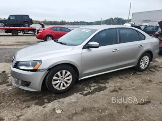 VOLKSWAGEN PASSAT S