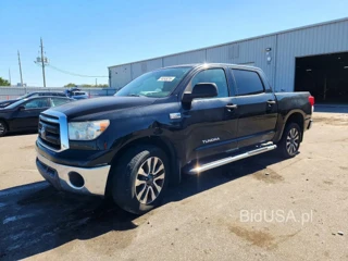 TOYOTA TUNDRA CREWMAX SR5