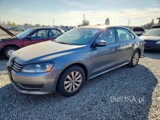 VOLKSWAGEN PASSAT S