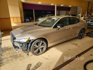 VOLVO S60 ULTIMATE