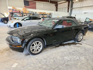 FORD MUSTANG GT
