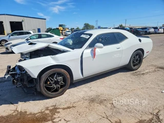 DODGE CHALLENGER SXT