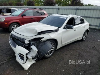 INFINITI Q50 LUXE