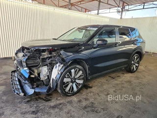MITSUBISHI OUTLANDER SE