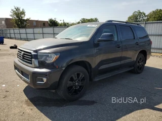 TOYOTA SEQUOIA SR5
