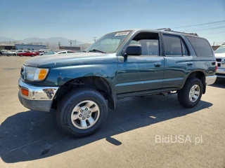 TOYOTA 4RUNNER SR5
