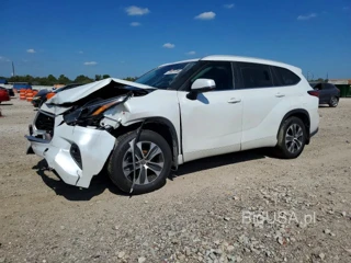 TOYOTA HIGHLANDER XLE