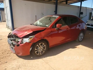 TOYOTA YARIS IA BASE
