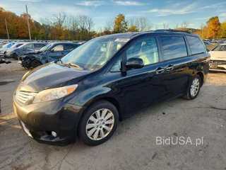 TOYOTA SIENNA LIMITED 7-PASSENGER