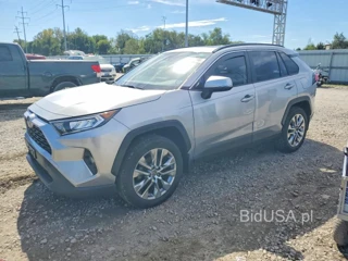 TOYOTA RAV4 XLE PREMIUM