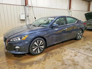 NISSAN ALTIMA SV