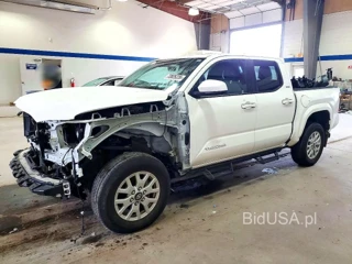 TOYOTA TACOMA SR5