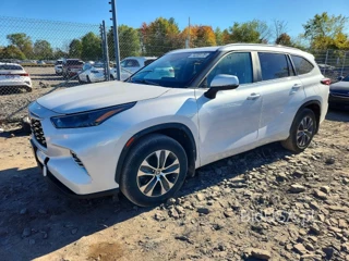 TOYOTA HIGHLANDER XLE