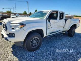 TOYOTA TACOMA SR5 V6