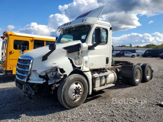 FREIGHTLINER CASCADIA 126