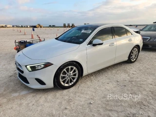 MERCEDES-BENZ A 220