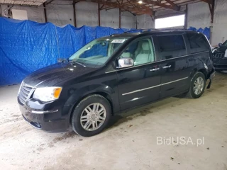 CHRYSLER TOWN & COUNTRY LIMITED