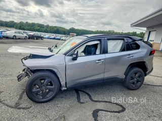 TOYOTA RAV4 XSE