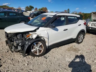 NISSAN KICKS S
