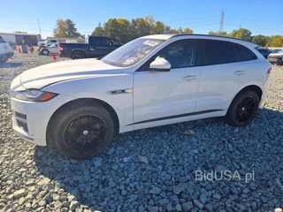 JAGUAR F-PACE R - SPORT