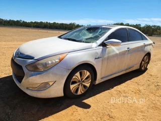 HYUNDAI SONATA HYBRID