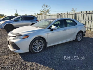 TOYOTA CAMRY XLE