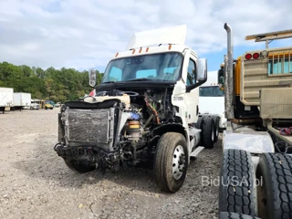 FREIGHTLINER CASCADIA 126