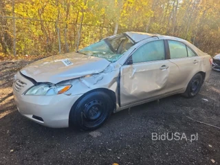 TOYOTA CAMRY BASE