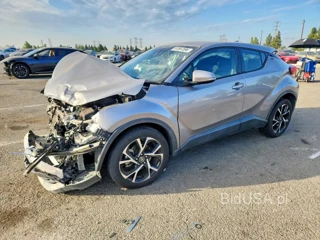 TOYOTA C-HR XLE