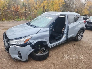 NISSAN KICKS SV