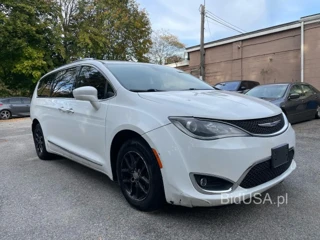 CHRYSLER PACIFICA TOURING L