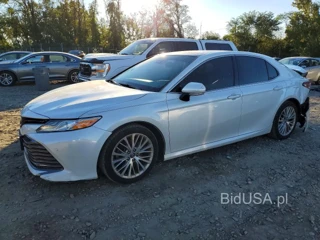 TOYOTA CAMRY XLE