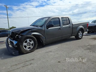 NISSAN FRONTIER SE