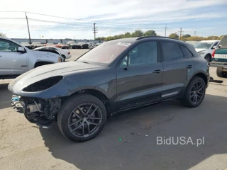 PORSCHE MACAN BASE