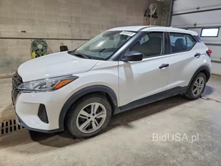 NISSAN KICKS S
