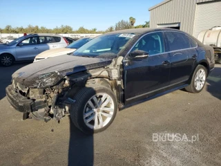VOLKSWAGEN PASSAT SE