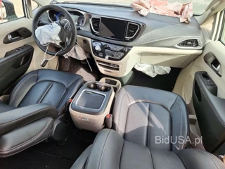 CHRYSLER PACIFICA TOURING L